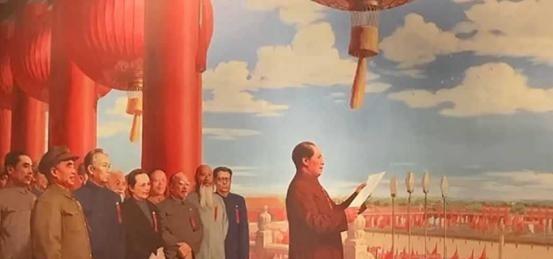 1949年，开国大典林伯渠宣布：“请毛主席升旗！“林伯渠并未意识到这句话犯了个错