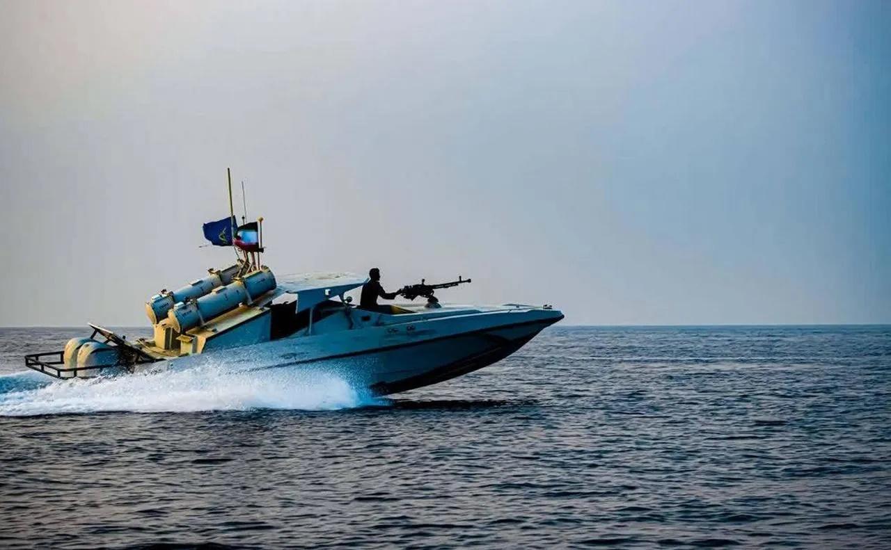 不出所料，在美国对伊朗空袭之后，伊朗伊斯兰革命卫队（IRGC）迅速对海湾国家的美
