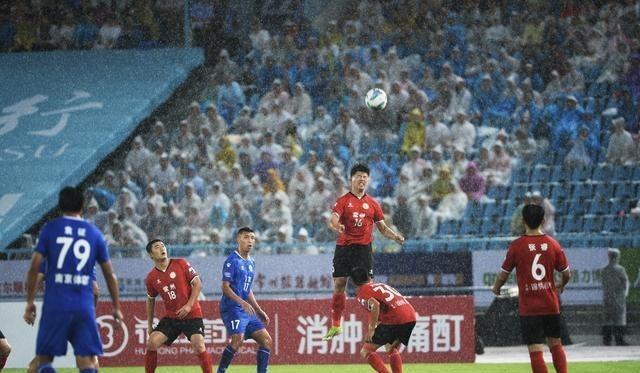 赛前8：0自嗨，赛后0：4扎心！常州队以零进球、全败战绩继续垫底常州队赛前大屏
