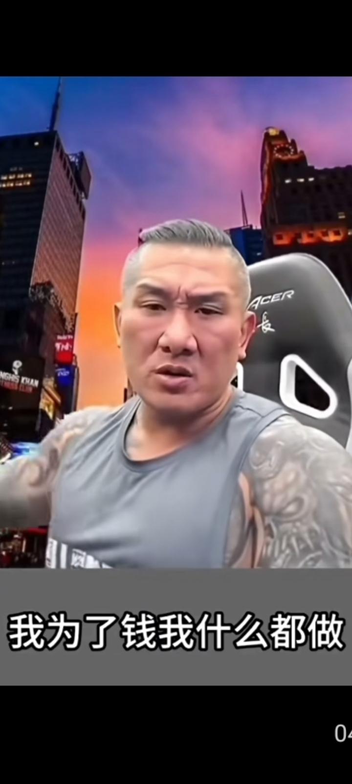 邱毅教授认为馆长贡献超过马英九，如今岛内已经没有人关注。一个人突然改变意识形态