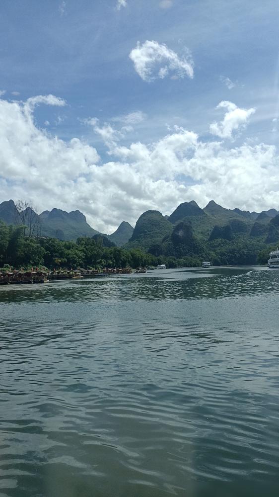 国考报名马上关门了，不少孩子还在等最后一次统计数据，希望选个竞争不太激烈的岗位，