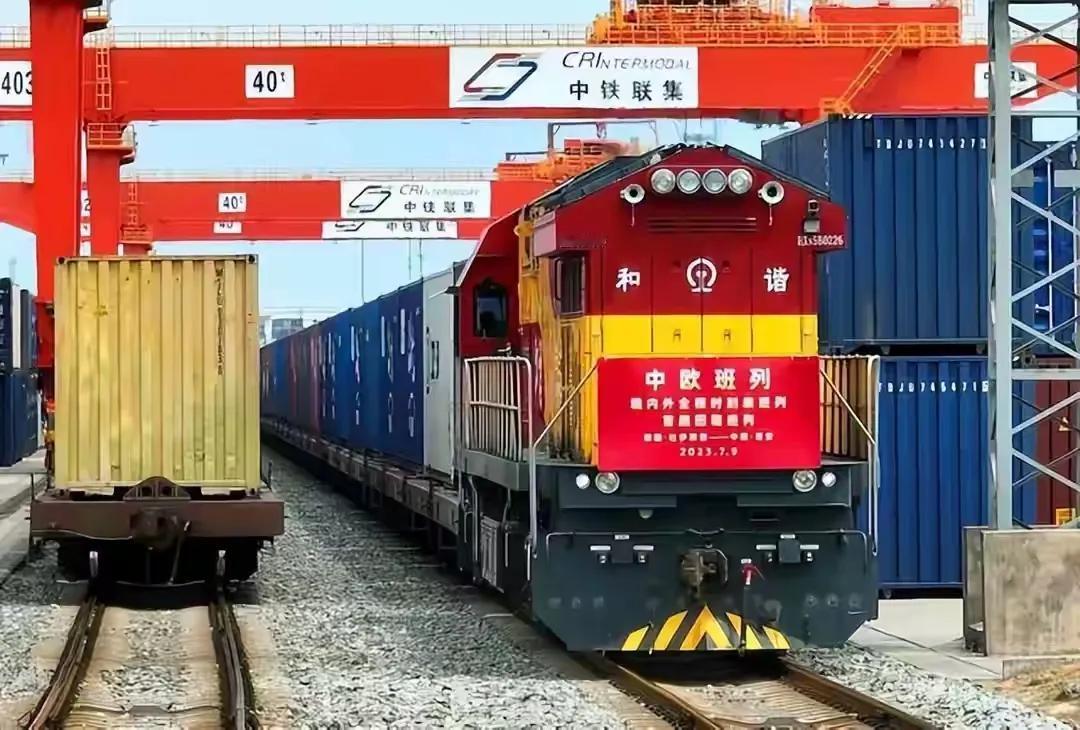 13个州濒临破产，德国终于“扛不住”了！紧急对华抛出橄榄枝！！最近大