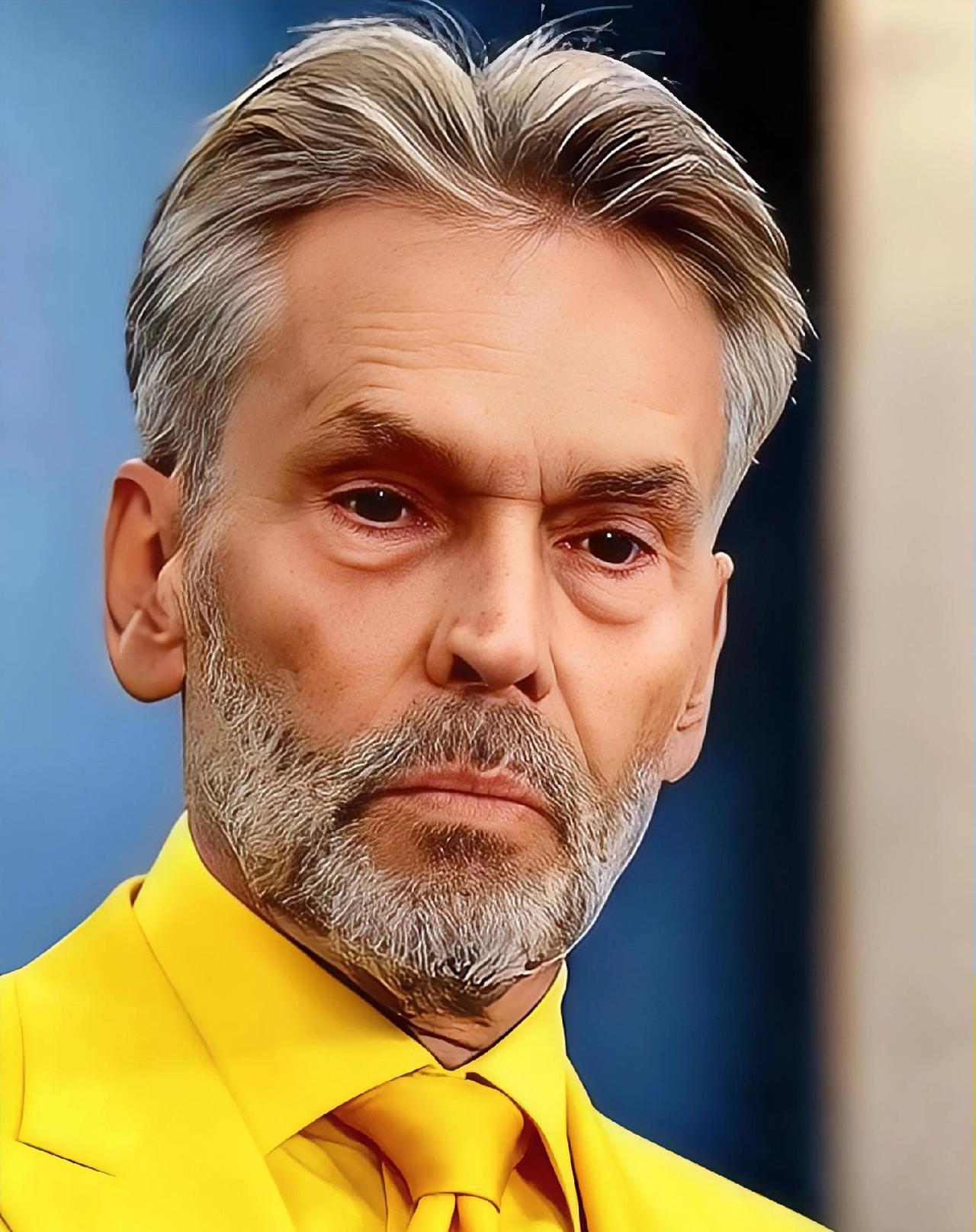 新出炉的消息！​荷兰宣布了10月31日，荷兰正式实施2025年光刻机出口新规