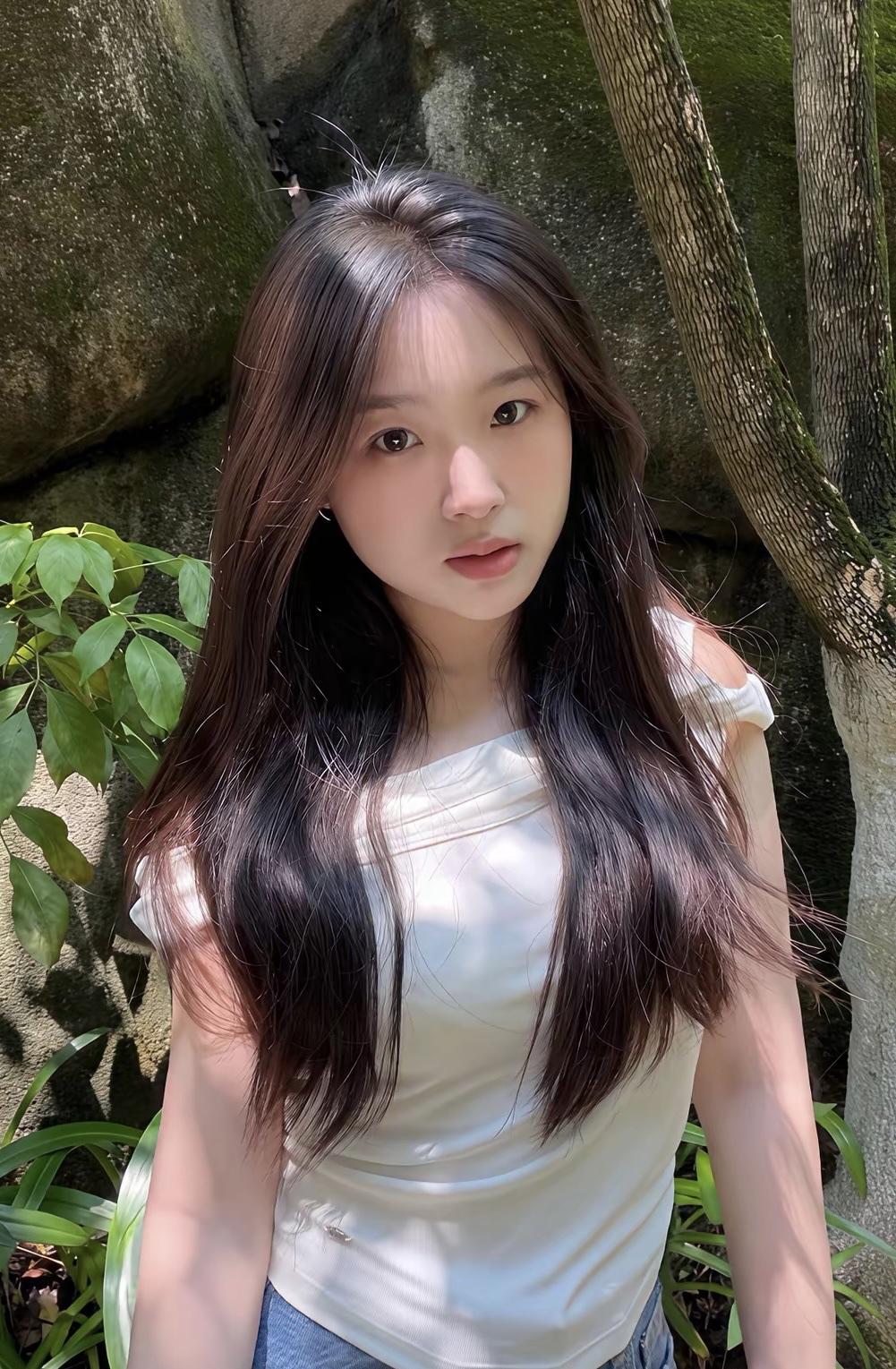 清纯甜美的样子漂亮吗非常漂亮，漂亮又可爱的女孩，
