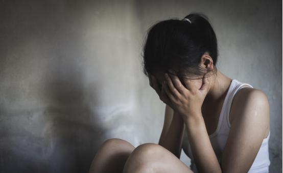 “这是人干的事？”四川一男子在好兄弟家借宿，竟趁兄弟临时外出，偷偷潜入主卧，对