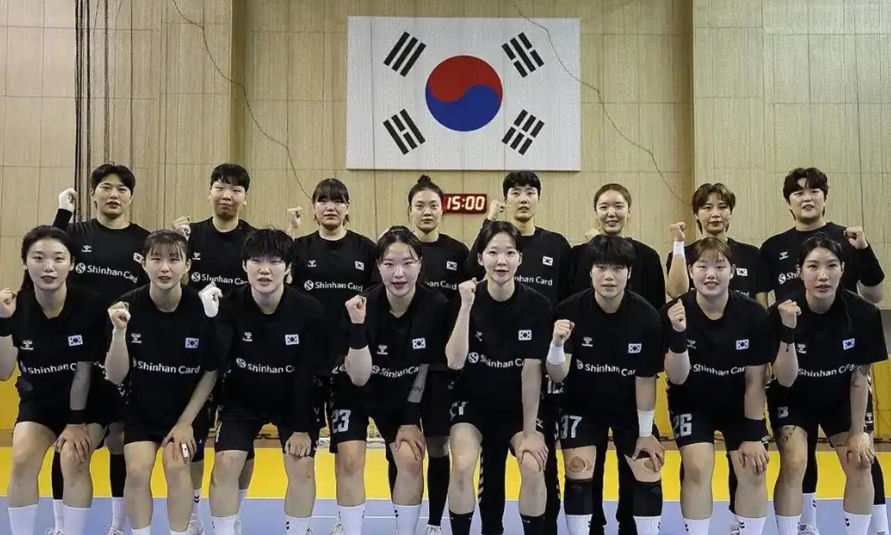 严重怀疑，日本亚运会主办方，可能没有准备韩国国歌。昨天，给韩国男足放的，是朝