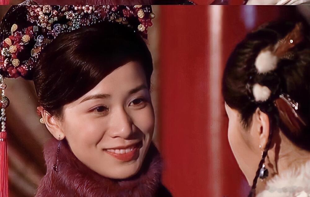 网友投稿：黎姿颜值是否被高估了？一堆人夸她多绝的大美女可比李嘉欣感觉还不如佘诗曼