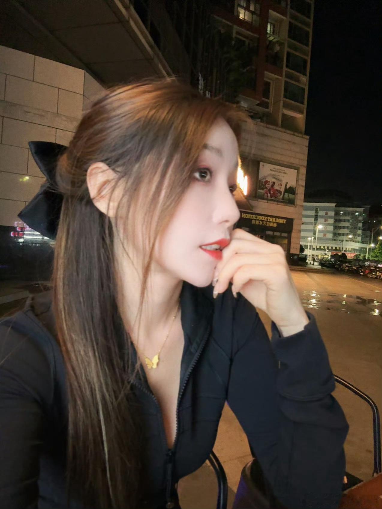 人生没有那么多观众,但是tmd有很多评委。
