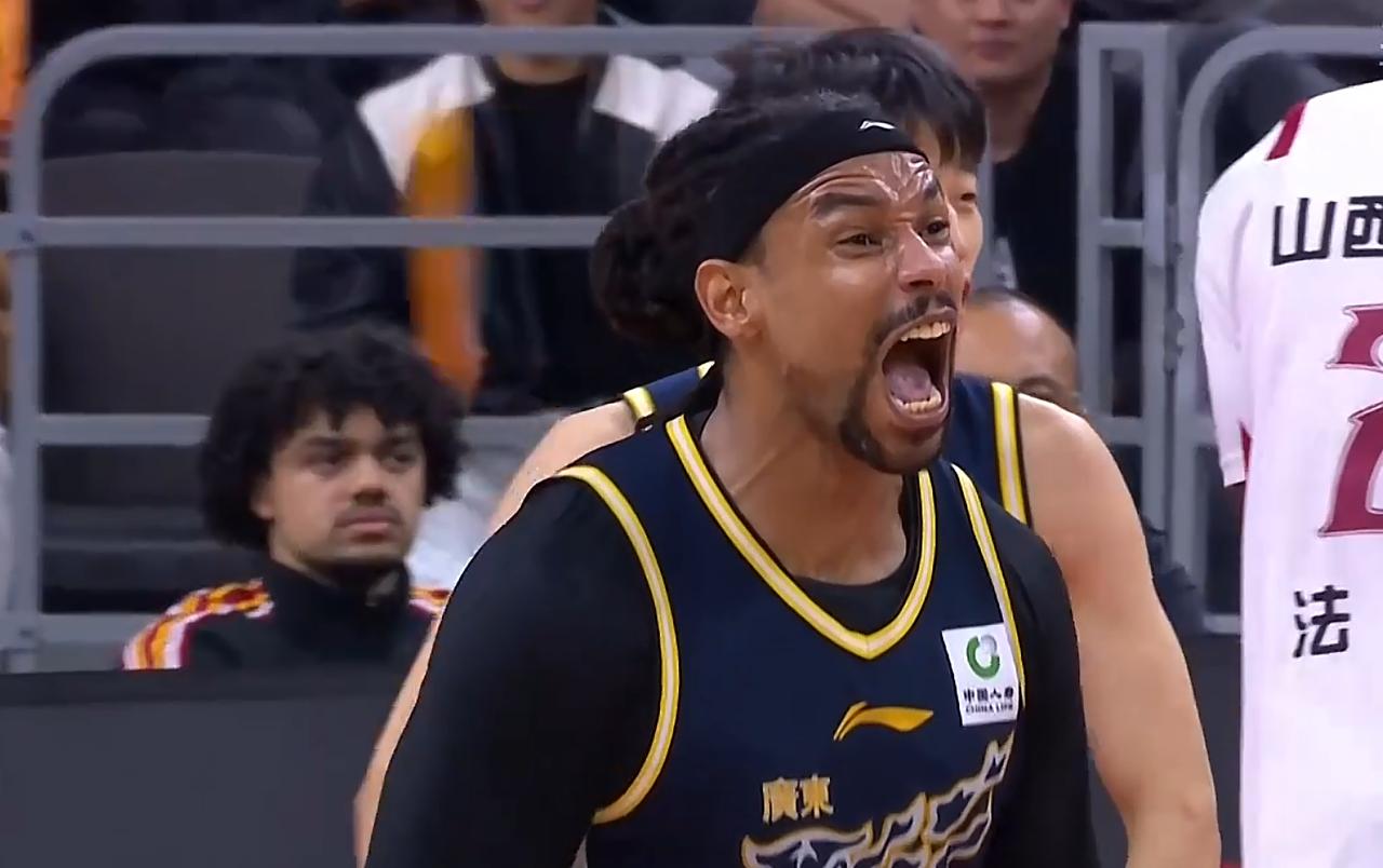 输北京队3分！杜锋出现了3大错误，坑惨了广东队惊不惊喜，意不意外！广东队领先2