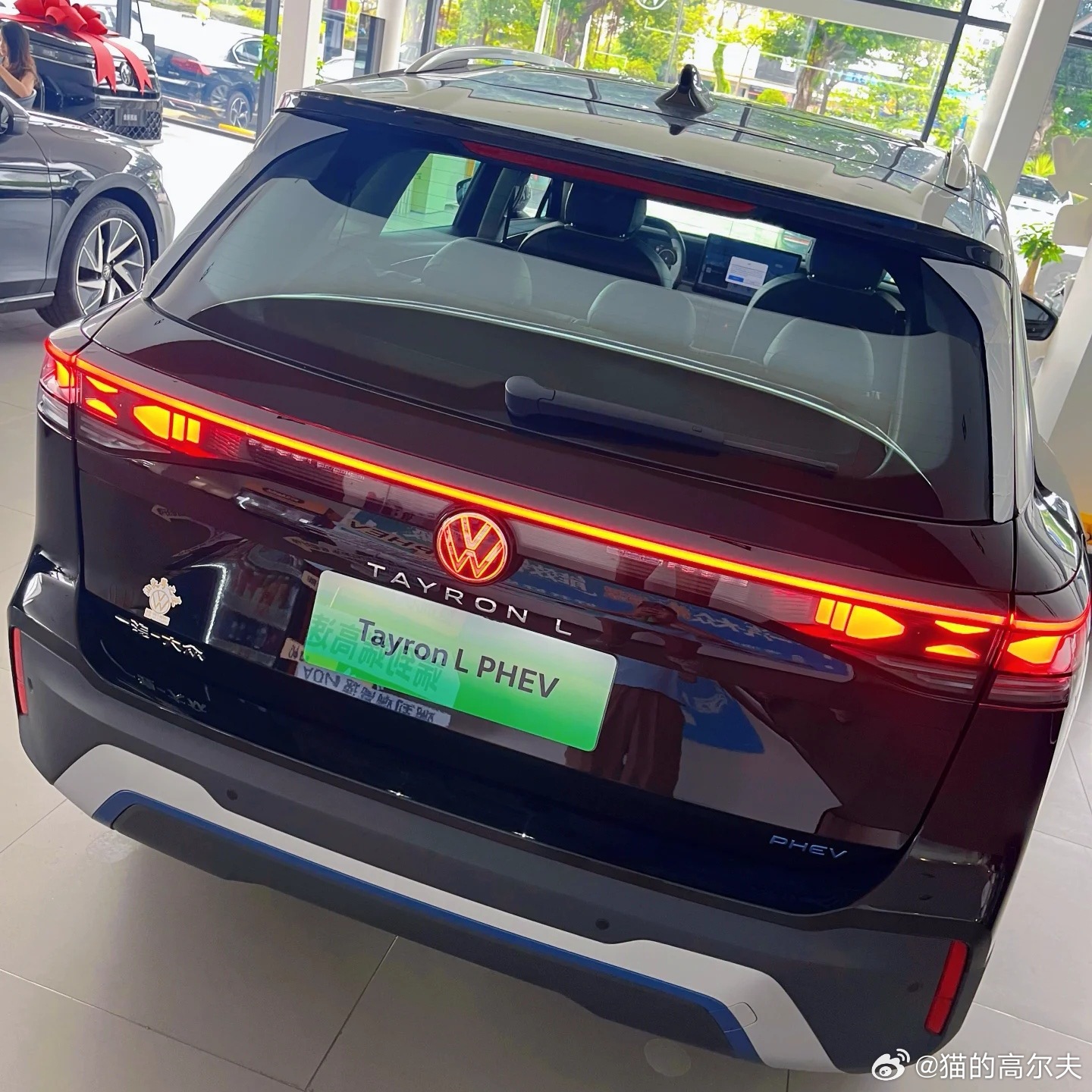 #黄金超混满电出发##一汽大众黄金超混重磅上市#探岳LPHEV的专属设计不仅体现在外观，更深入到车内