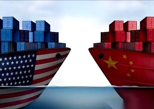 中美贸易这盘棋，突然不按剧本走了。咱们对美出口，猛地一收，掉了12.8%。那边