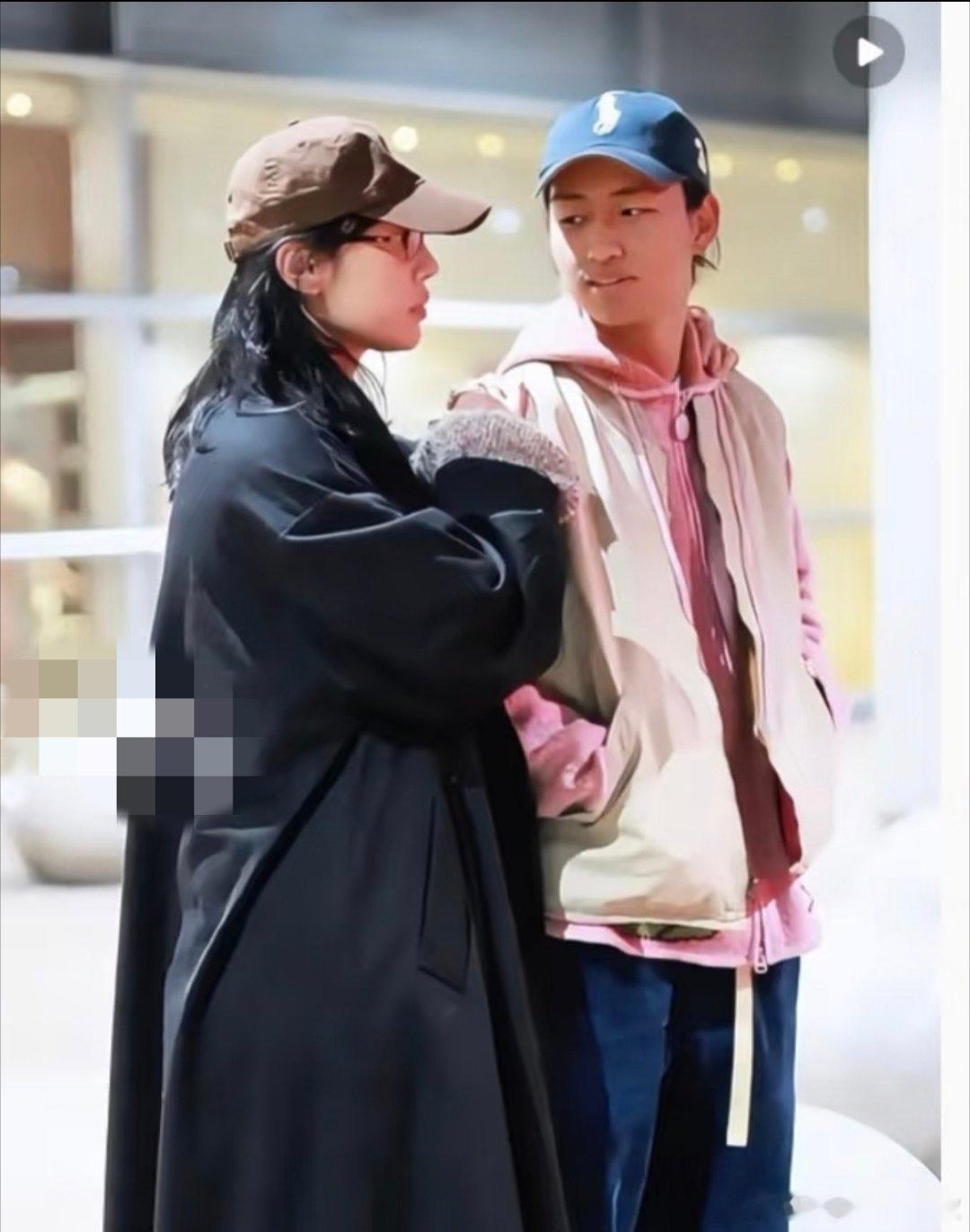 《春树》是大.女.主电影，主角是白百何，配角是王传君，结果王传君40分钟的比.例