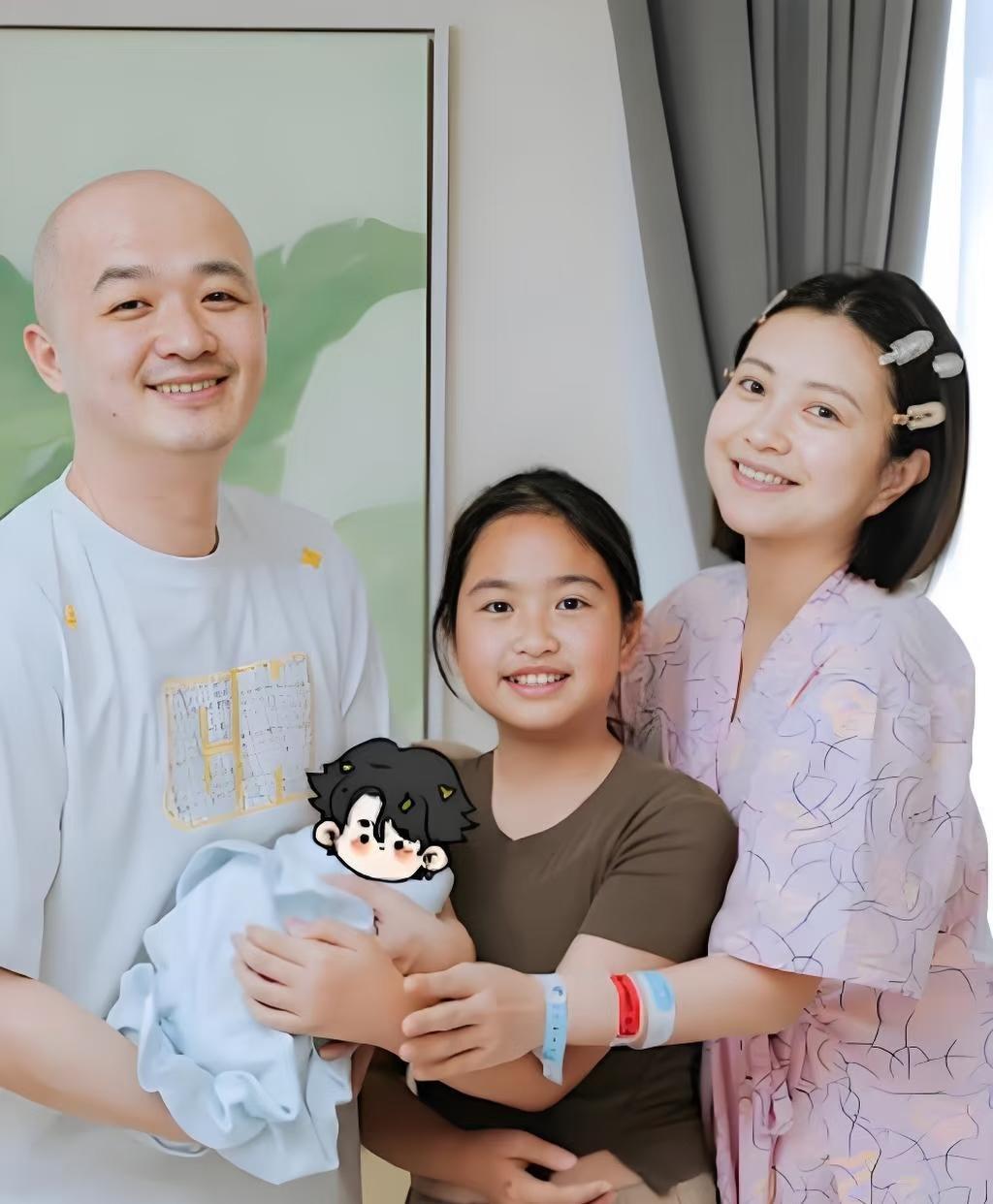不少人看完最近的娱乐爆料，都觉得包文婧挺让人唏嘘。这件事起源于8月26日狗仔
