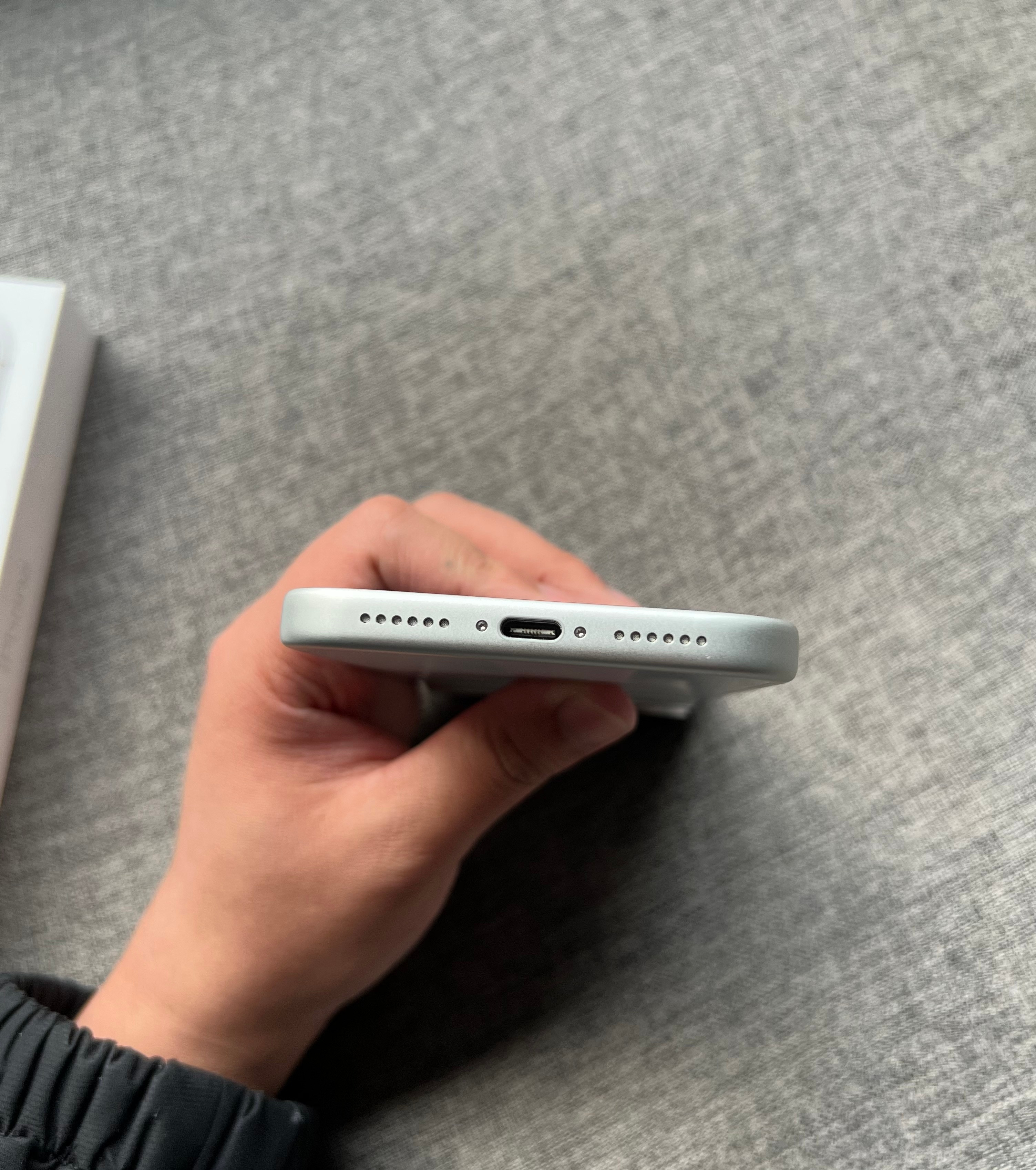 iPhone17ProMax256G白色，屏幕完美，中框小磕碰，🔋仅循