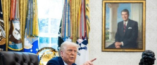 美国稀土被卡脖子，白宫乐极生悲真是活久见！白宫前一秒还在