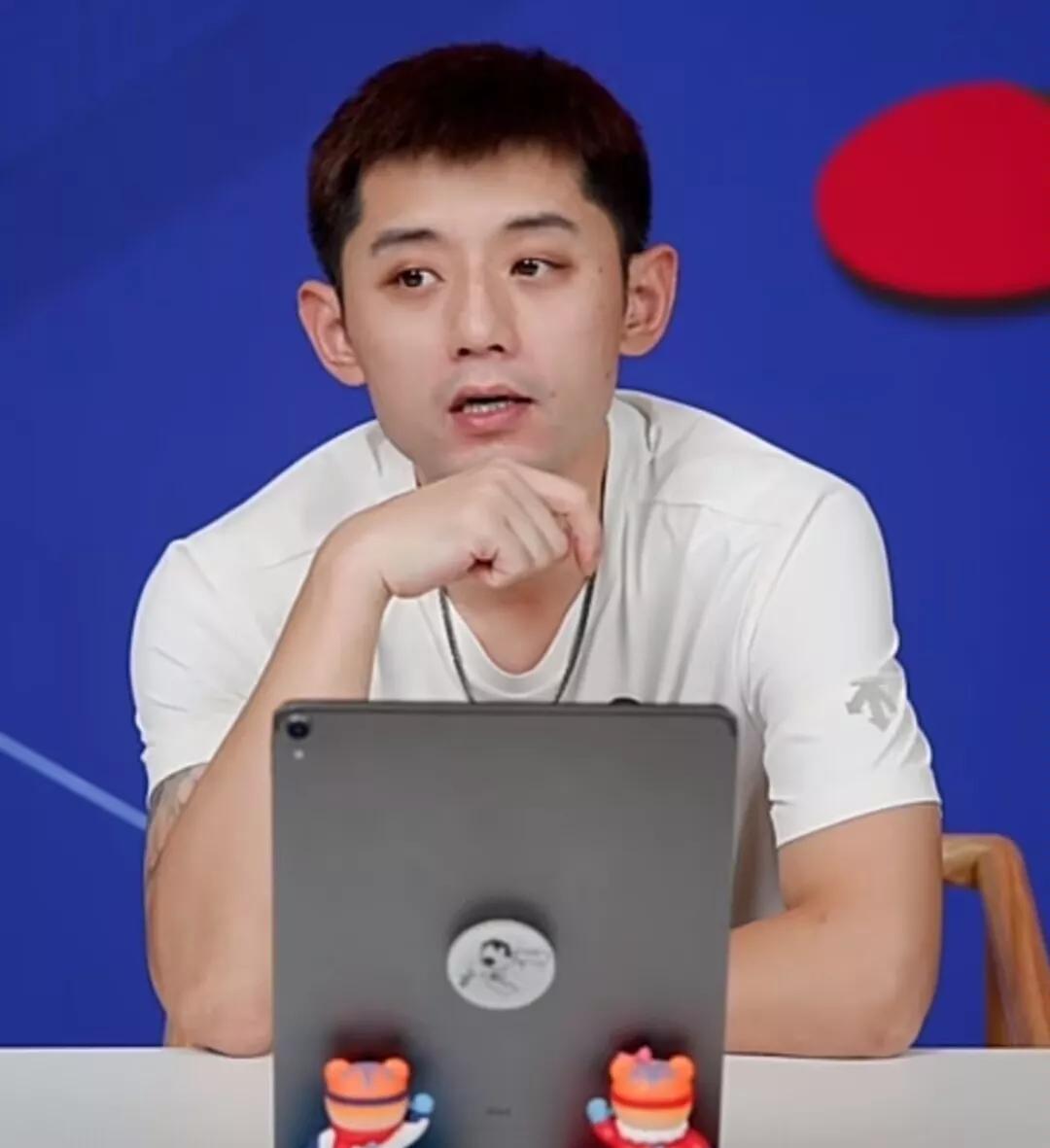 大家发现了没？跟张继科学乒乓球最大的好处。不是他能让你更容易上北大，而是他能