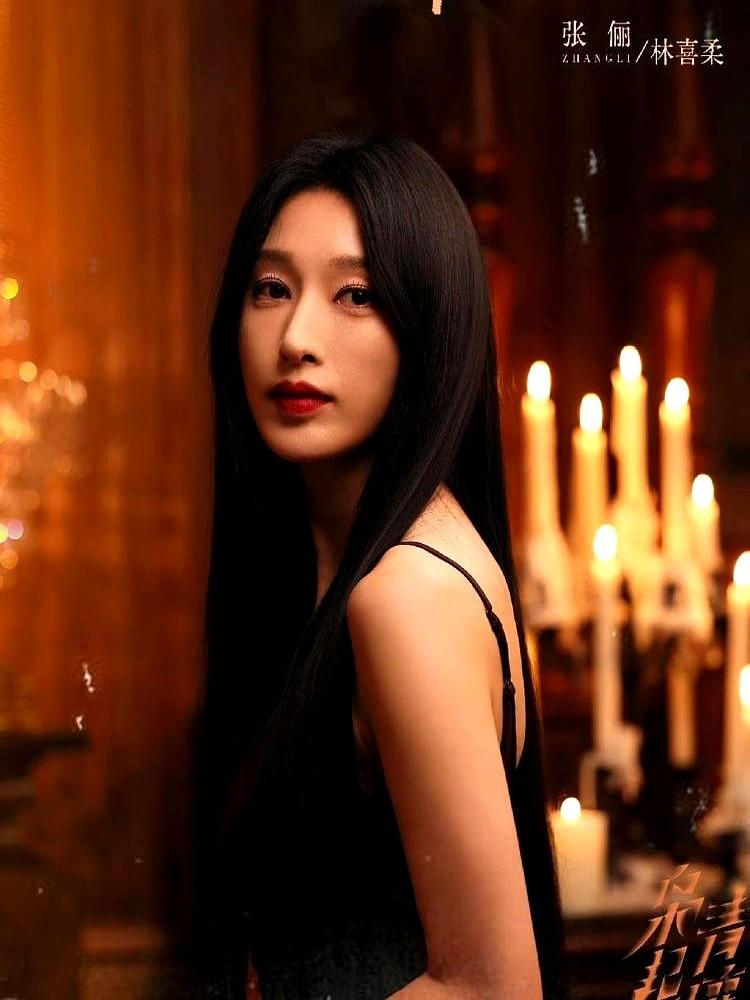 最近追《枭起青壤》入迷，看到李月英和林喜柔的对比真扎心——俩都是地枭，林喜柔二十