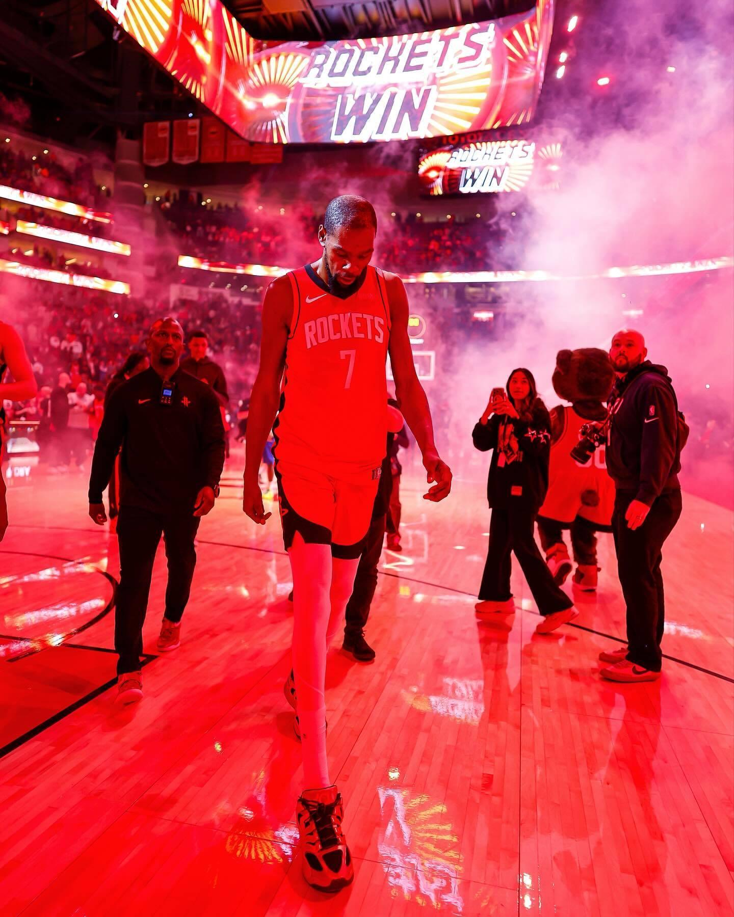 赛季至今，当杜兰特作为主要防守者，对位人面对他投篮67中25，命中率仅37.3%