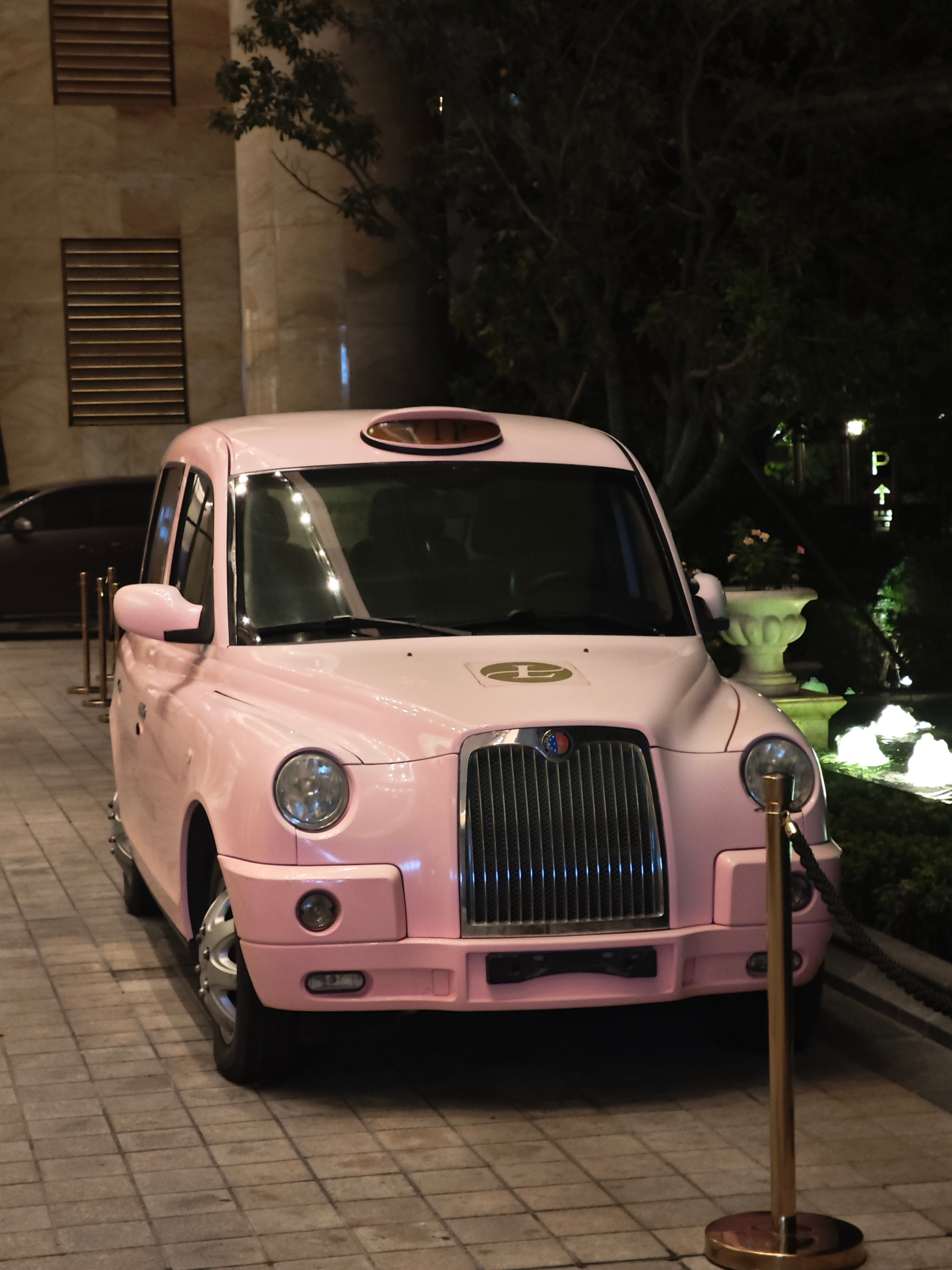 上海英伦出租车，粉色的可有点带劲​​​