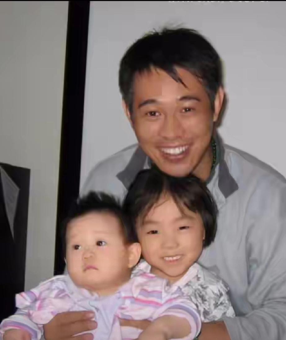 63岁李连杰首度坦白！为圆母亲心愿拼命追生，结果连得4个女儿63岁