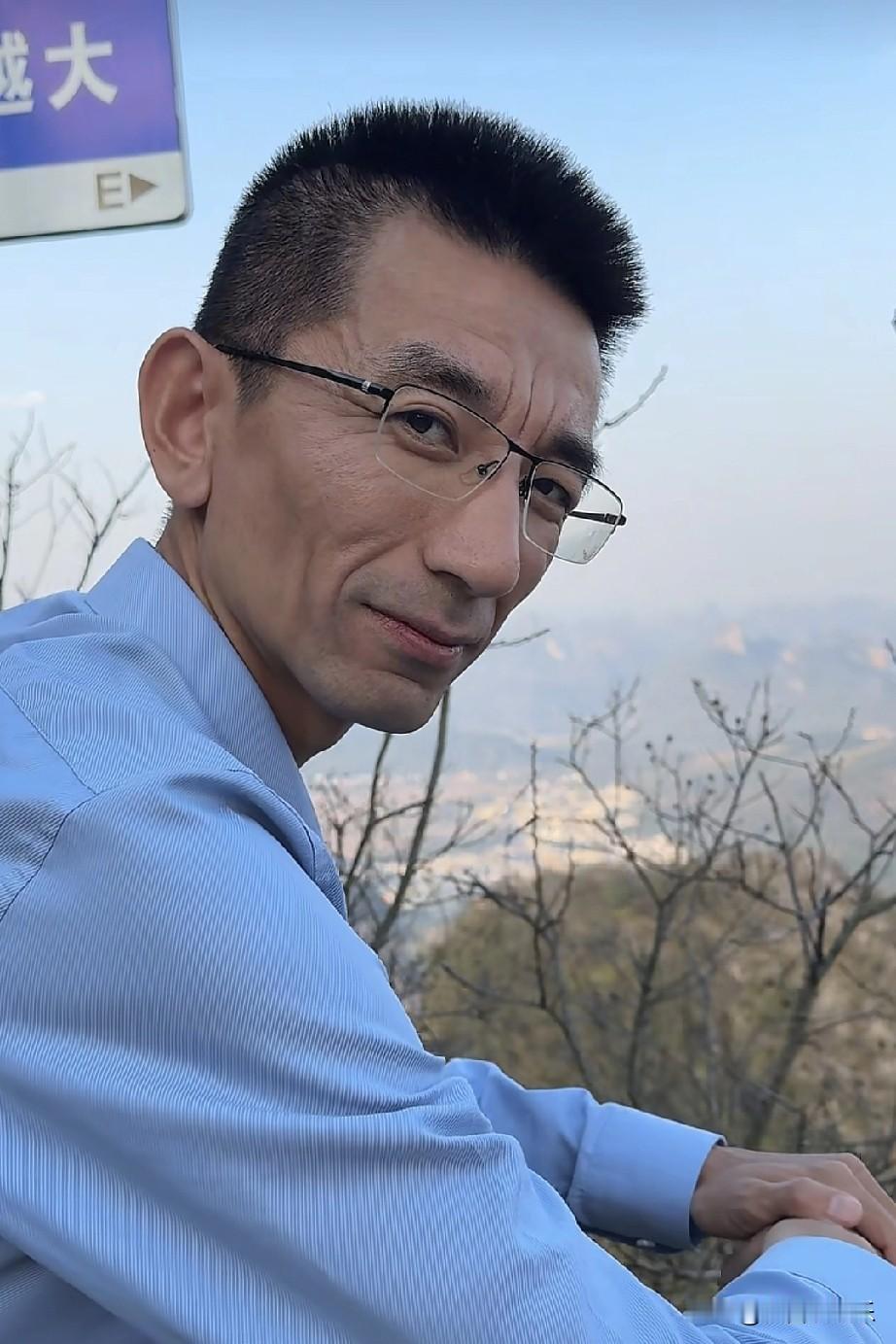 前一阵全网都说美丽明天能超越董宇辉，现在看来是一点戏没有了。我看是网友太高估