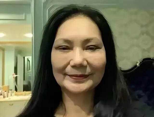 暑假也是探亲假吗？怎么湾湾徐家都要见霖霖和玥玥，就连具光头也要看继子女了。公开挑