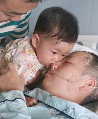 2022年，广西女子得了脑瘤，丈夫散尽家财200万给她治病，可还是无力回天，丈夫