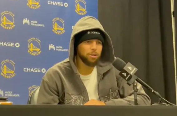 NBA常规赛，勇士132-125击败黄蜂。赛后勇士球员斯蒂芬-库里接受了记者采