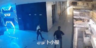 心提到嗓子眼了！短短十几秒，就是一个人的两辈子。11月20日晚上9点11分左