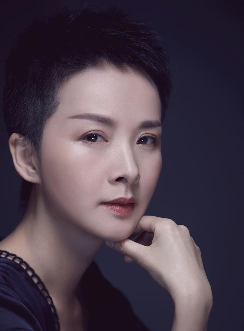 《大宅门》开拍前三天，原定演香秀的谢兰被换掉！理由竟是名气不够。投资方一句话