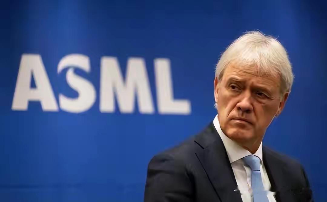 美荷日联手搞光刻机封锁，本想给咱们的芯片产业“卡脖子”，结果反倒成了国产设备的“