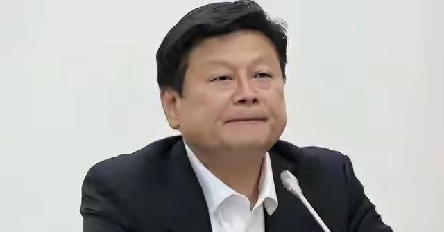 傅崐萁：蓝白合已破局、在野制衡失效，台湾百姓要被掏空三代！蓝白合作突然闹翻，