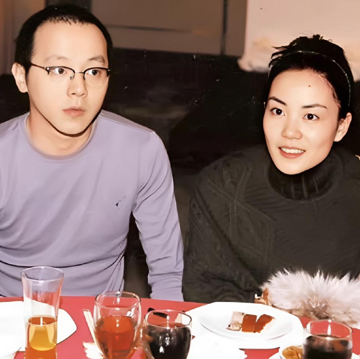 窦唯与王菲才是绝配两人都是不适合居家过日子的人永远都在云端飘着，他们离婚后