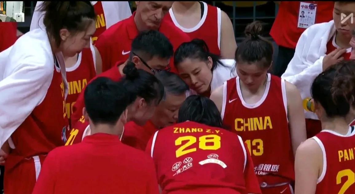 中国女篮热身赛险胜日本暴露致命隐患！亚洲杯夺冠前景遭专家看衰