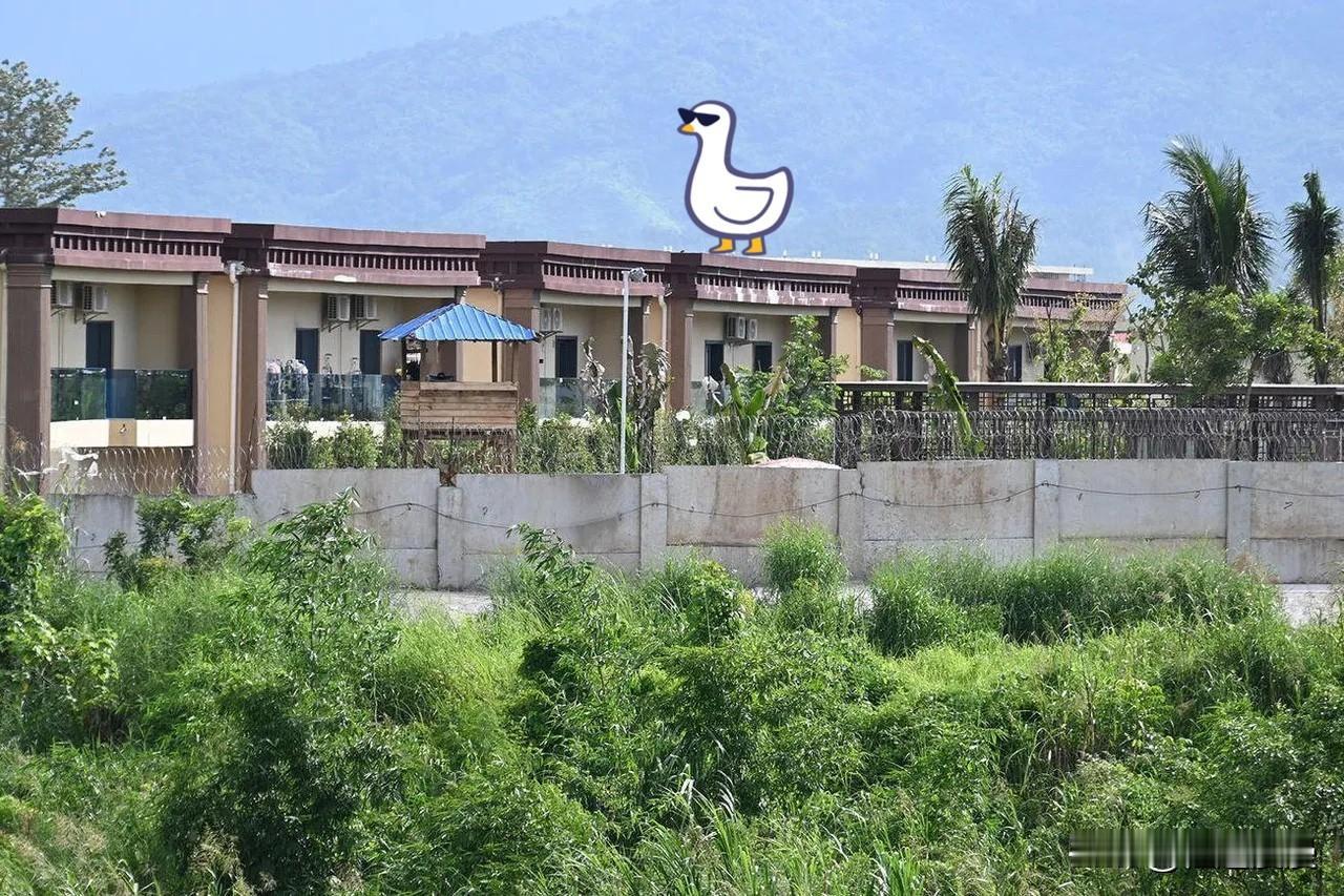 柬埔寨虽然在军事上失利，被泰国打的节节败退，但是根本不慌，因为在柬埔寨可是有着庞