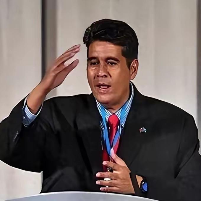 “中国你别逼我，我有权选择和台湾当局做‘朋友’，你管不着”——帕劳总统惠恕仁近日