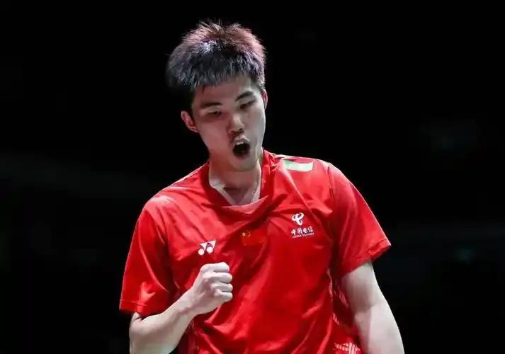 2026羽毛球世锦赛今天在新德里开幕！中国队共有30名球员参赛。男、女单打各