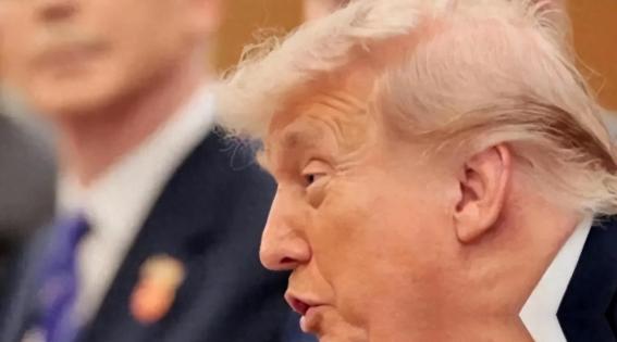 特朗普曾经再次放话，中国怎么收回台湾是他们的自由，但自己只有一个要求，就是别再我