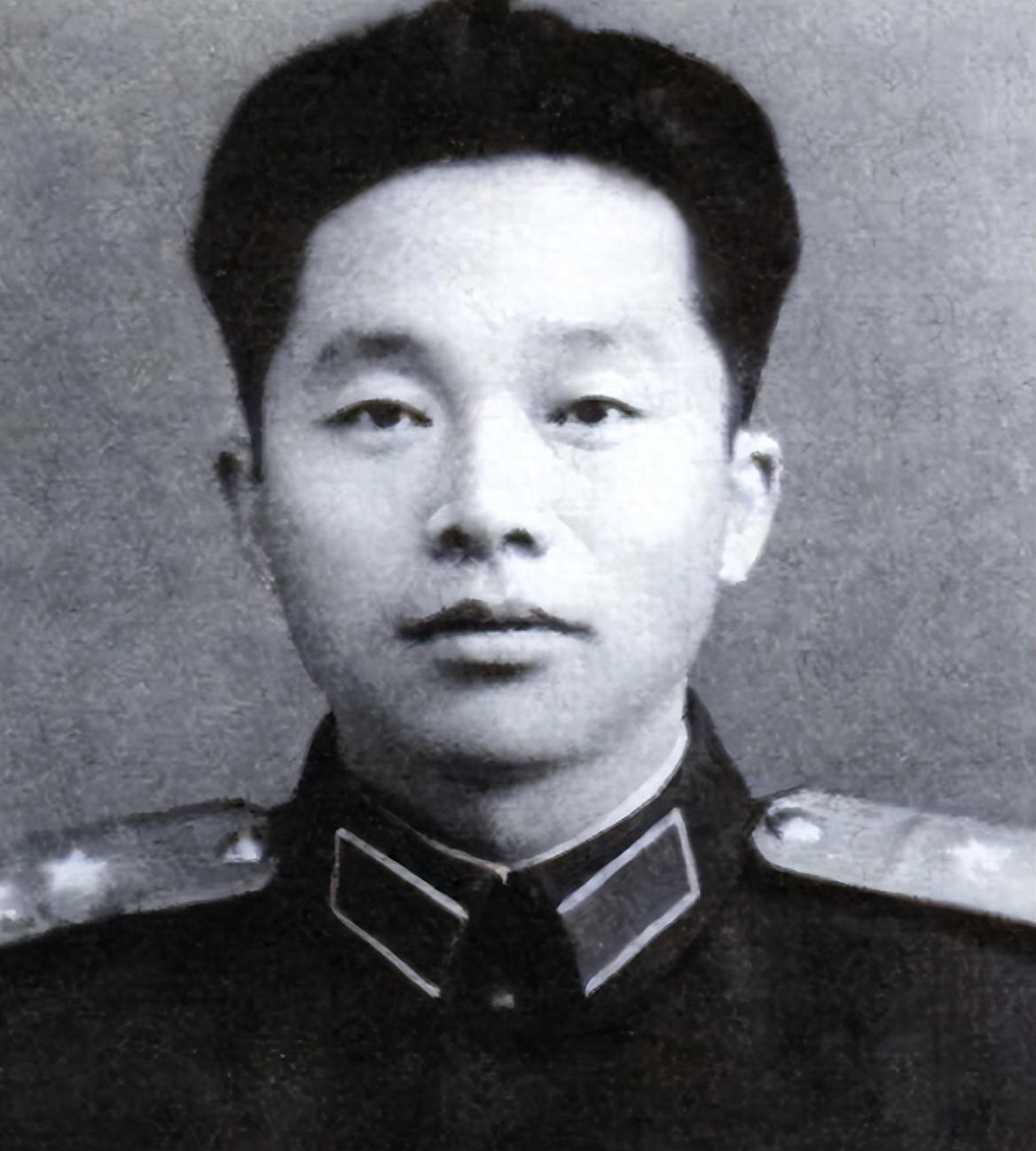 “万岁军”政委回国，毛主席接见时疑惑问：你这个人为何这么瘦？“主席，您好。”