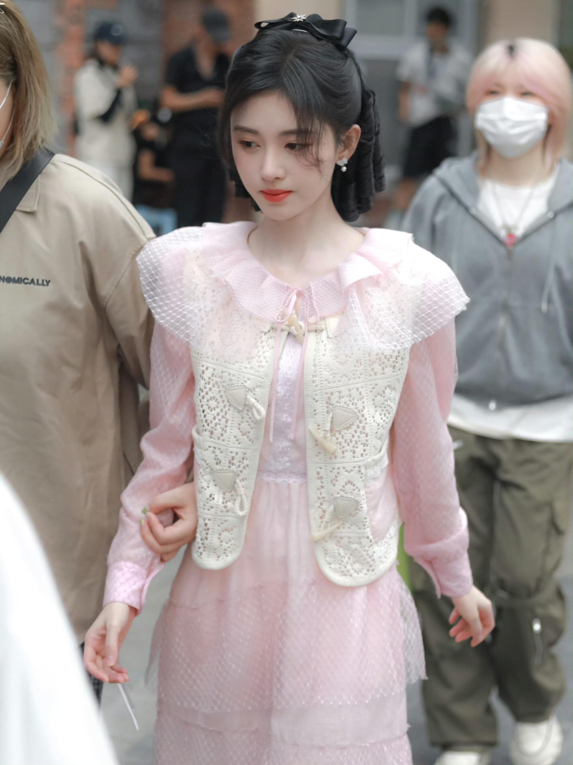 没见过这套，好乖呀，完全乖乖女来的