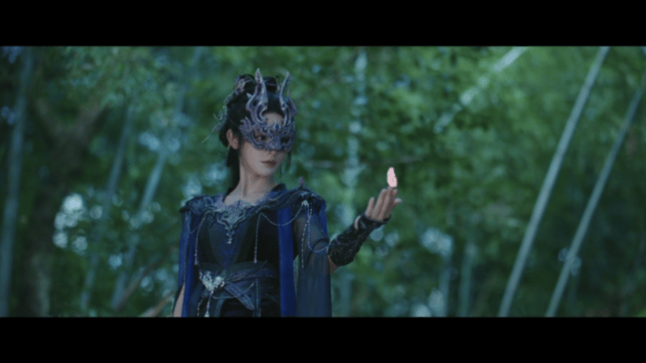 彭小苒的角色切换buff太绝了！紫衣慕雨墨眼波含魅，神秘氛围感拉满，一颦一笑都勾