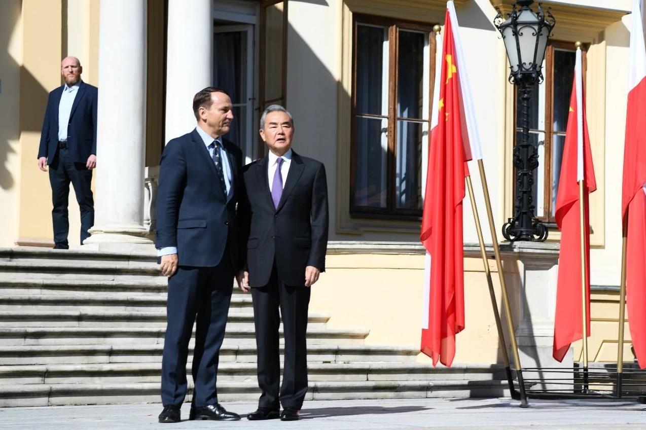 王毅外长到波兰了，事关中欧班列，当面提出要求9月11日，由于俄白演习和无人机进