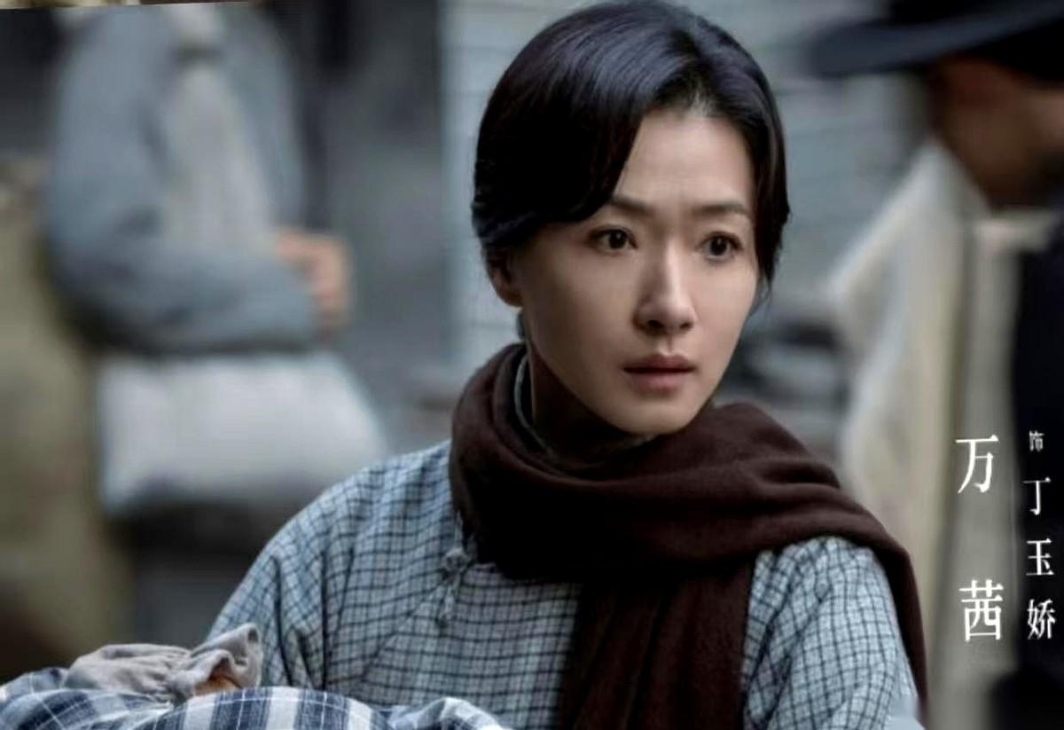 看《八千里路云和月》，真是一口恶气堵在胸口。小叔子张云旗一露面，指着孟万福的鼻