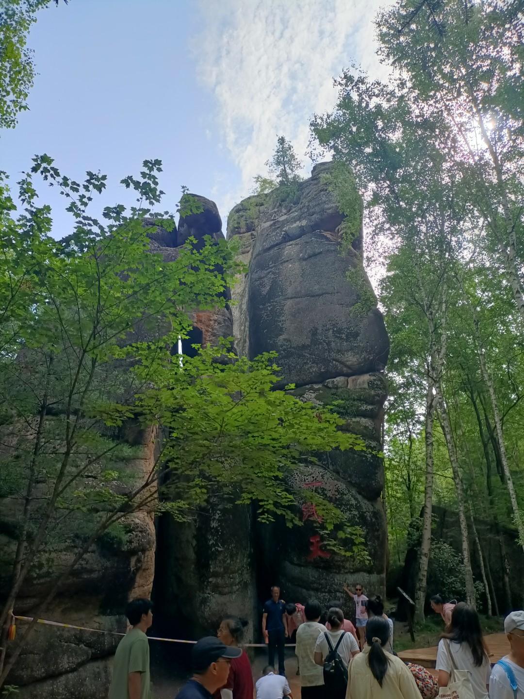 只有穷人是病死的?我从医院做完检查出来,打了个网约车,司机很健谈,看我从医
