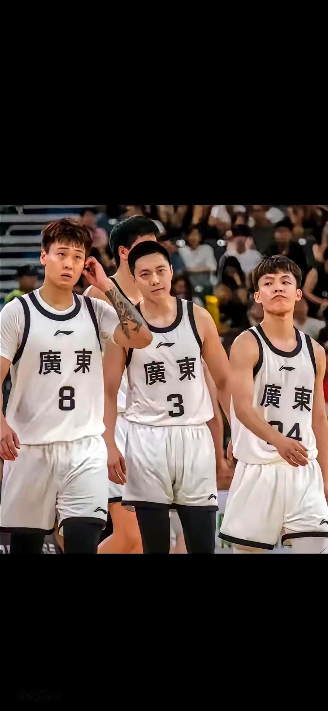 到了沙特又叫徐杰回来去当培练。这操作让人联想到亚洲杯决赛1分惜败，那似乎成了