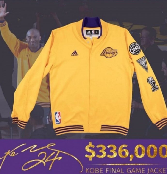 科比退役战热身服拍卖超33万美元据美媒报道，科比2016年NBA告别战