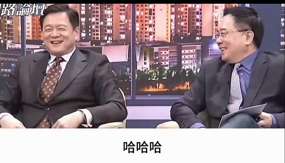 台湾的几位评论员，看热闹不嫌事儿大。正值中日关系剑拔弩张之际，蔡正元、周锡玮、