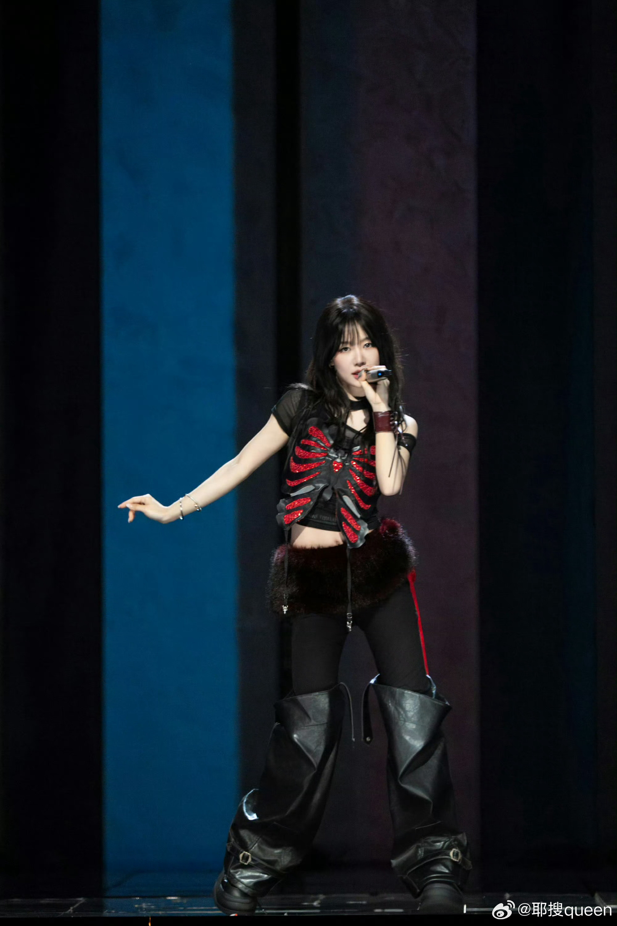 浪姐初舞台剧照姐姐们真的太美了，期待姐姐们在乘风2026舞台上闪闪发光！乘风2