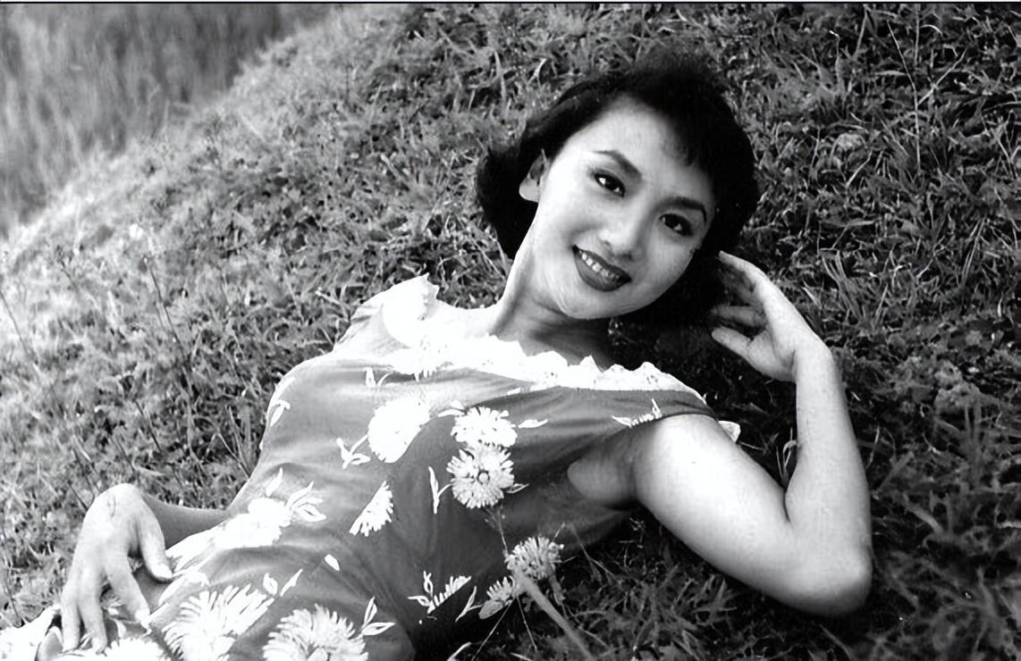 平生无憾事，唯一好女人。毕竟在历史课本里，他是发动西安事变的关键人物，可在私