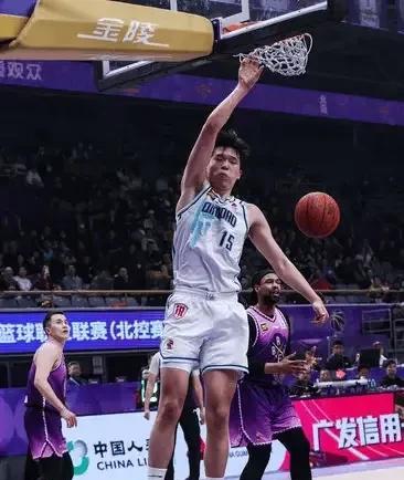 我不吹嘘，杨瀚森是男篮15年一遇天才中锋，打北控这表现基本确定NBA首轮秀，得到